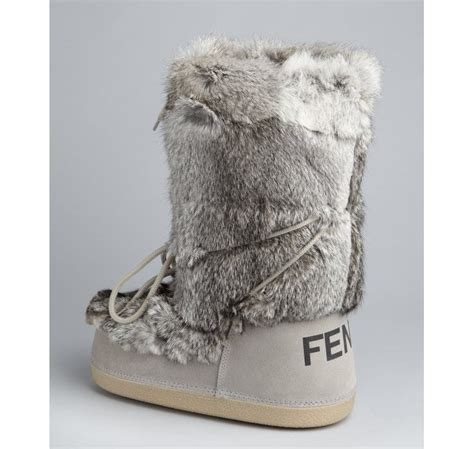 furry moon boots fendi